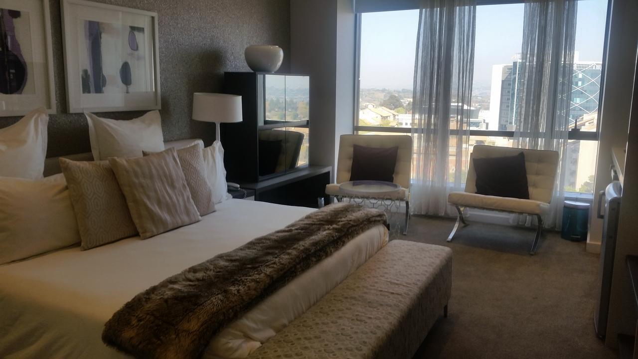 615 Sandton Skye Johannesburg Exterior foto